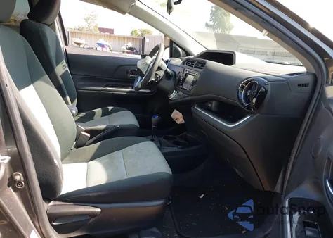 2015 Toyota Prius C Three from USA, damaged, VIN JTDKDTB33F1578196